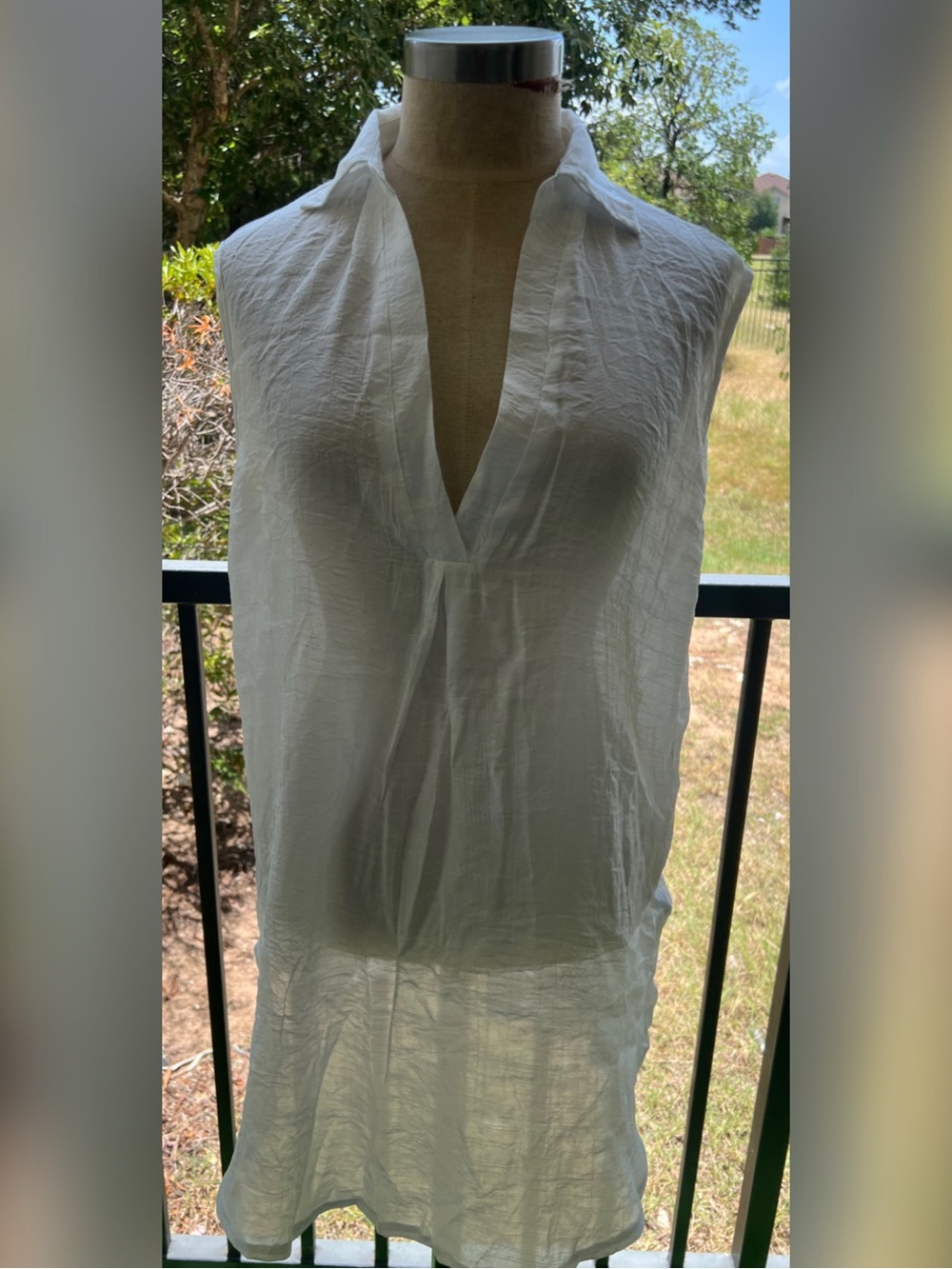 Cupshe White Sleeveless Collared Swimsuit Coverup